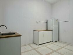 Lowland Road (D19), Terrace #630183381